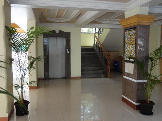 Om Sai Palace Ξενοδοχείο Πούνε Εξωτερικό φωτογραφία